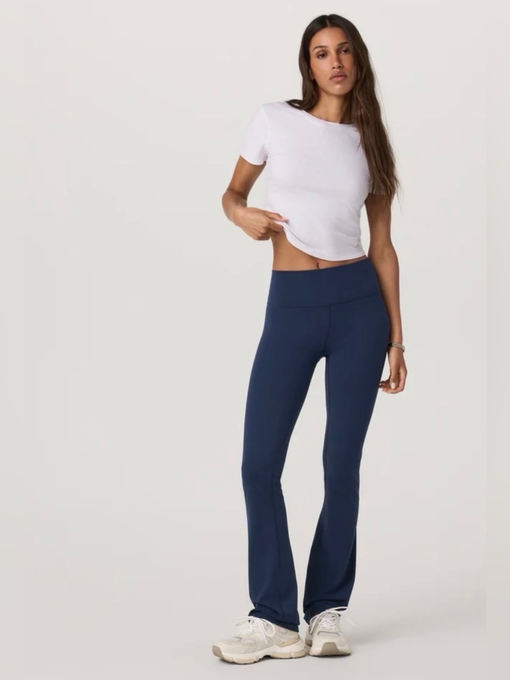 Vuori pose fitted tee ribbed white athleisure size S